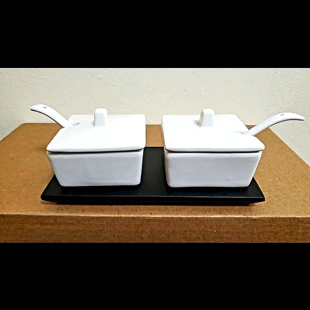 Condiment Serving Set with Spoon & Lids